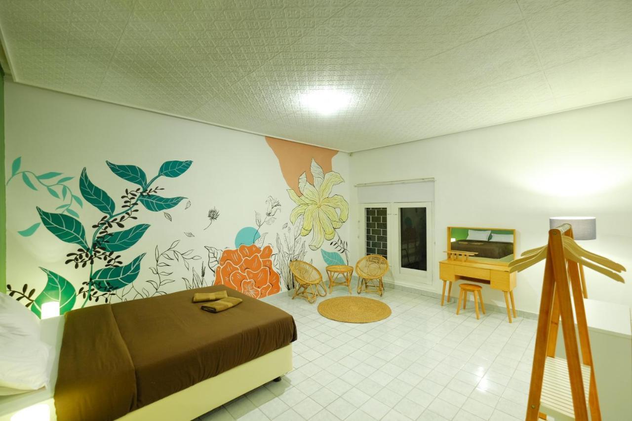 Albergue Snooze Malang Exterior foto