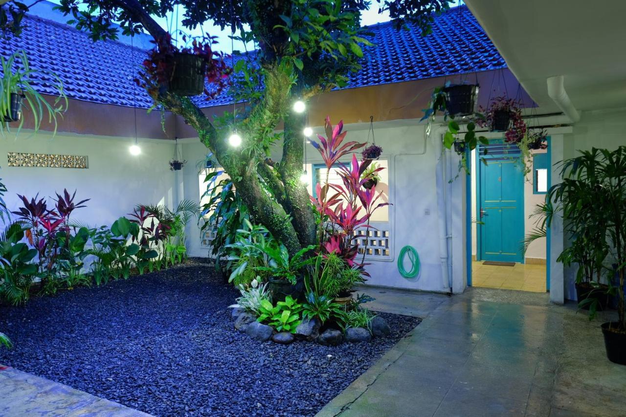 Albergue Snooze Malang Exterior foto