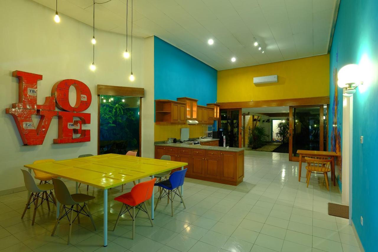 Albergue Snooze Malang Exterior foto