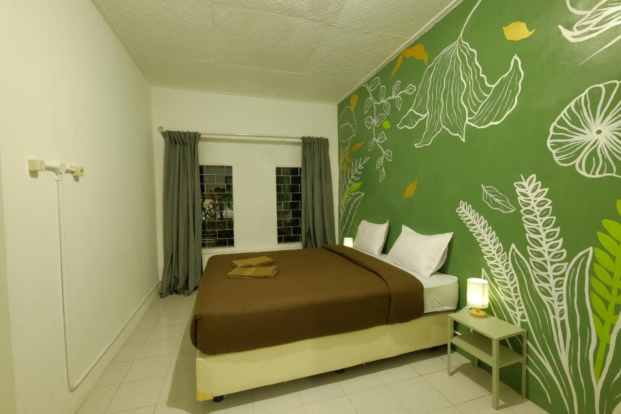 Albergue Snooze Malang Exterior foto