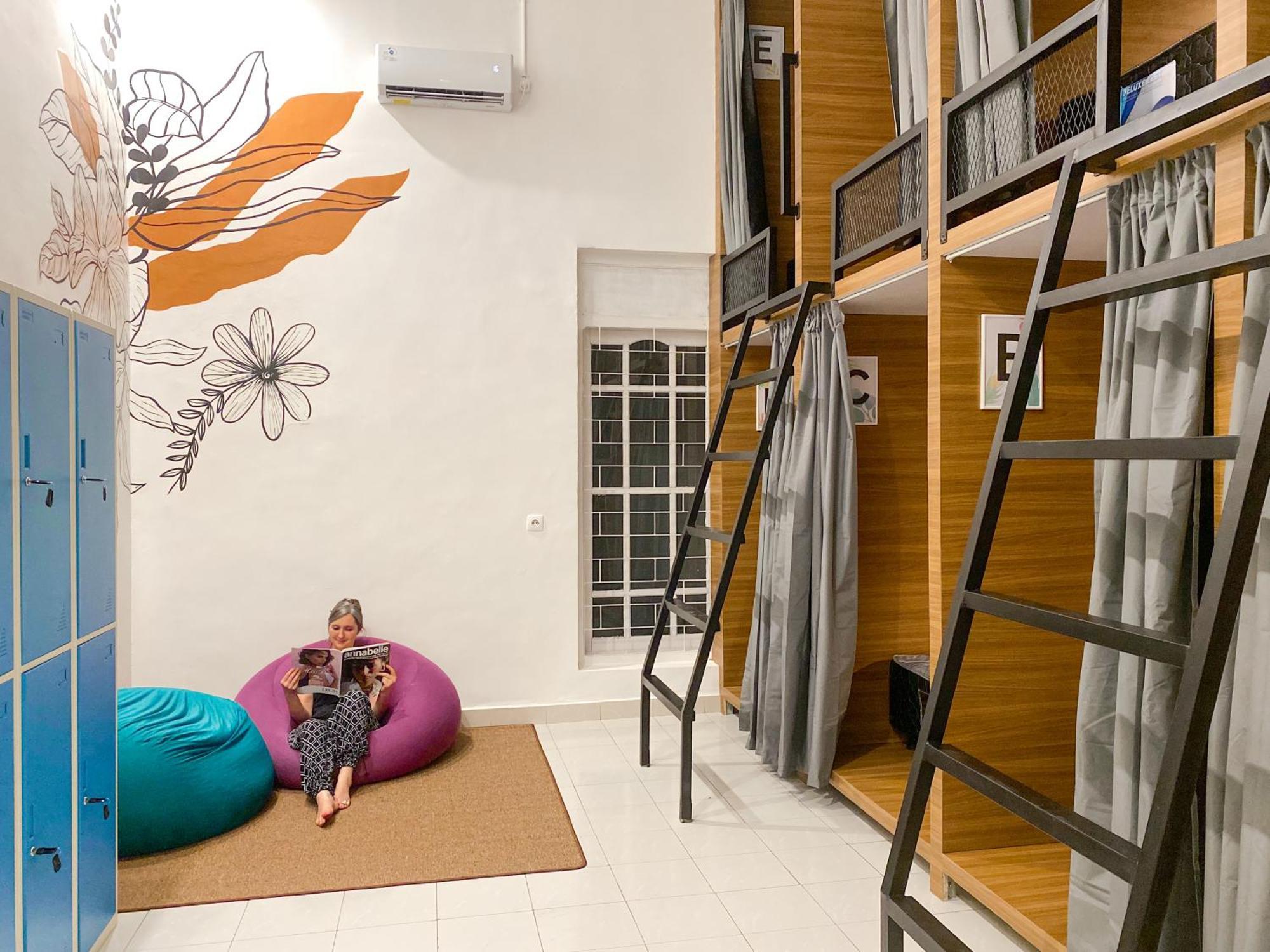 Albergue Snooze Malang Exterior foto